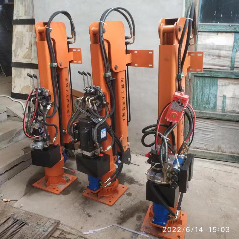 集安市重汽蓝牌随车吊 3.2吨 国六动力强 液压驱动 农用自卸起重机